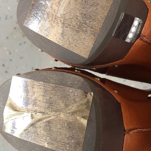 UGG Nicco Open Toe Leather Cow Fur Heels Size 6 - Picture 6 of 8